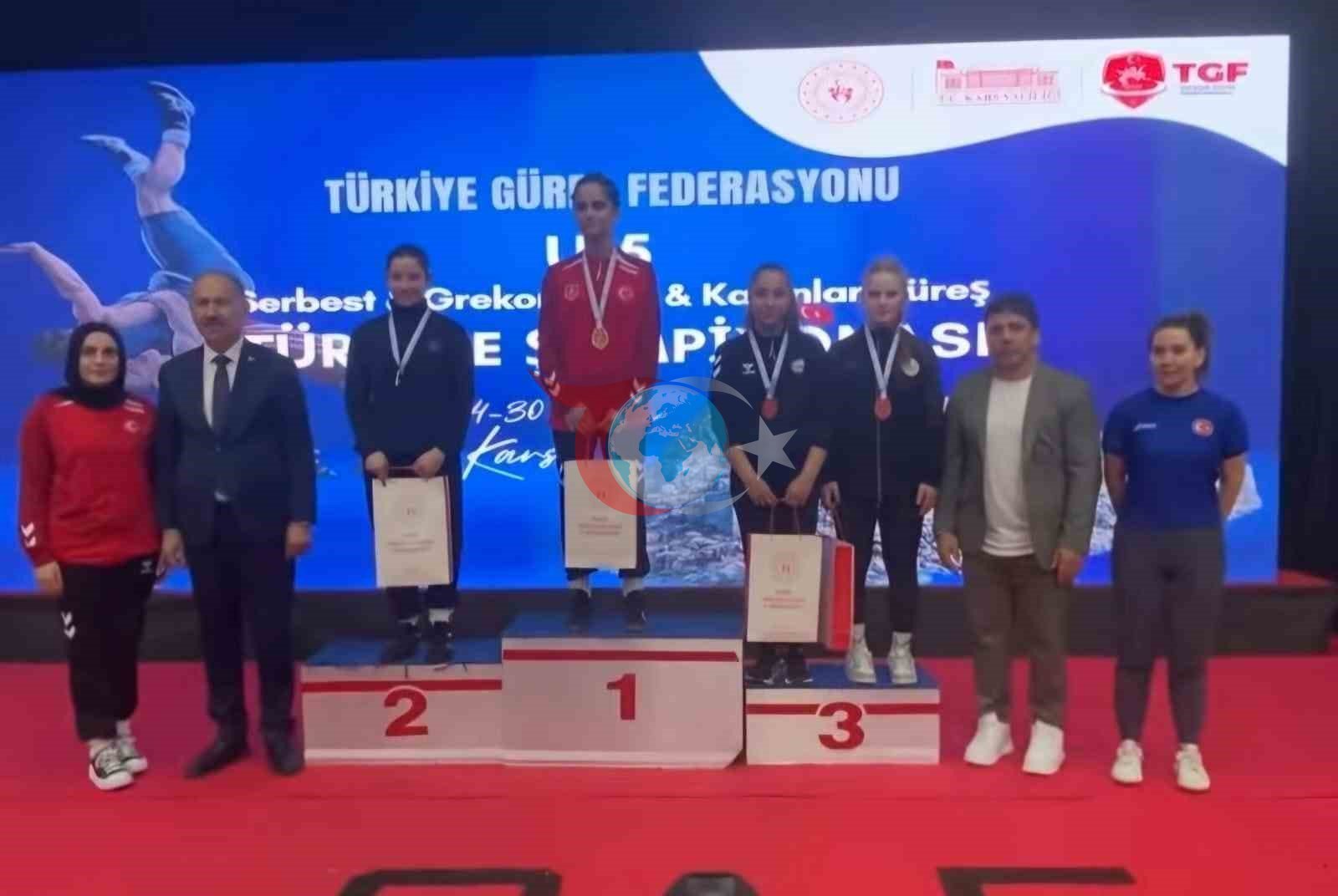 Köyceğizli Güreşçi Çomak Üçüncülük Madalyasıyla Döndü