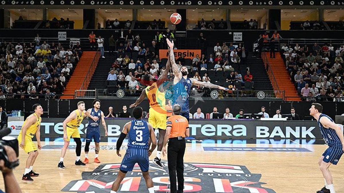 Anadolu Efes, Mersin Spor'u Zorlu Maçta 88-86 Mağlup Etti