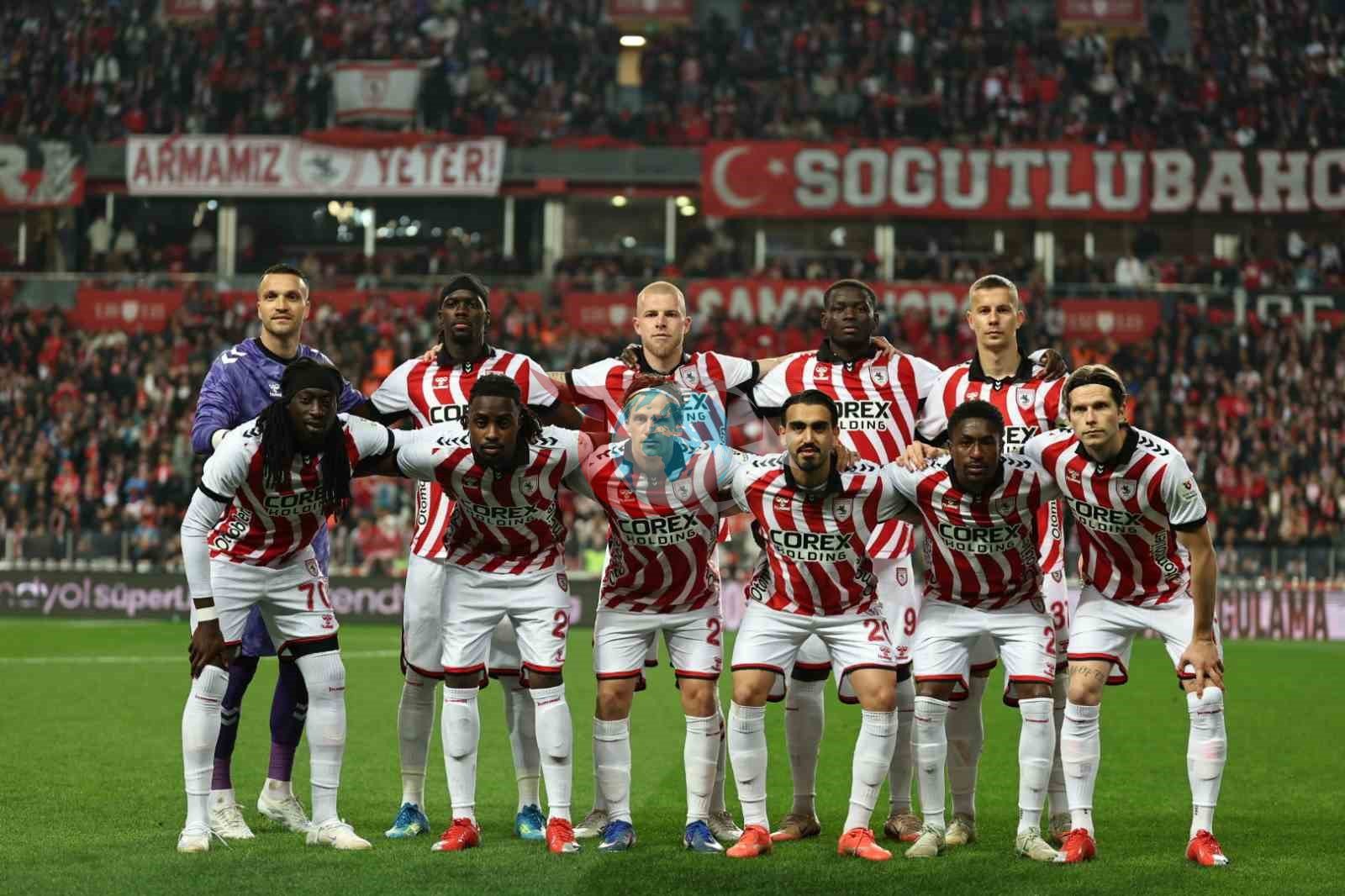Trendyol Süper Lig: Samsunspor: 0 - Galatasaray: 1 (Maç devam ediyor)