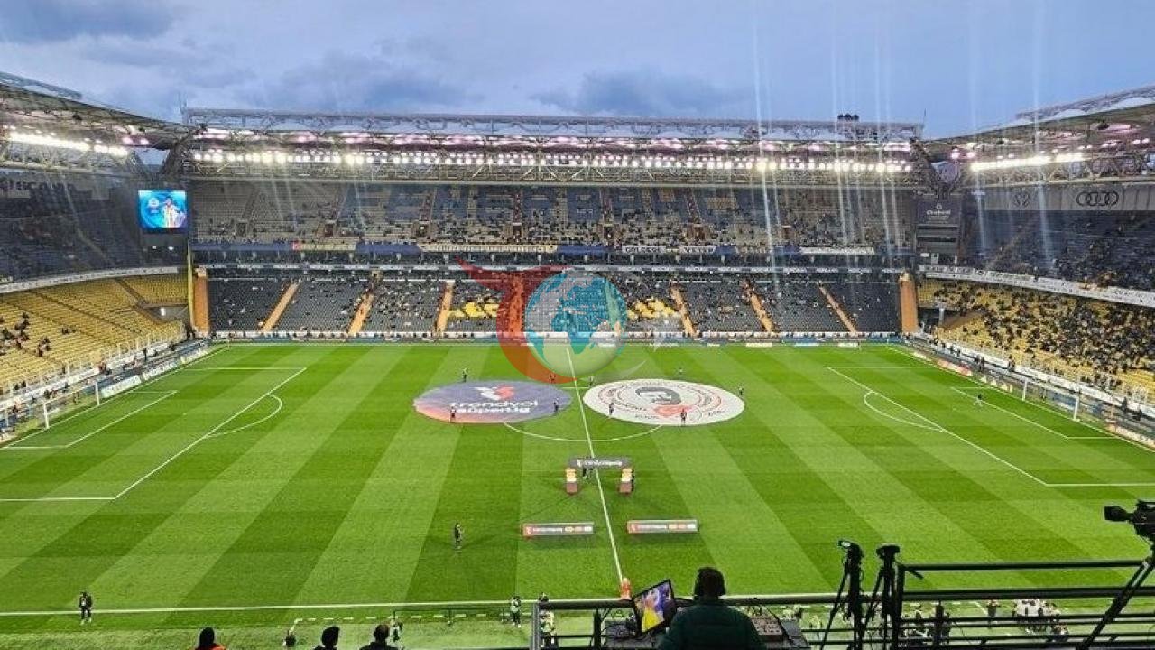 Fenerbahçe'nin Tribünleri Boş Kaldı!