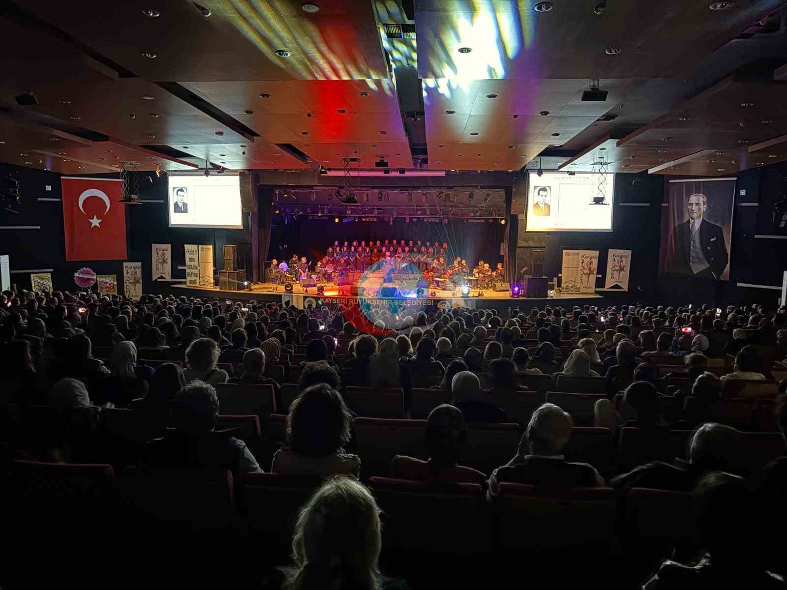 Kayseri'de 'Bir Türkü, Bin Duygu' Temalı Konser Gerçekleştirildi