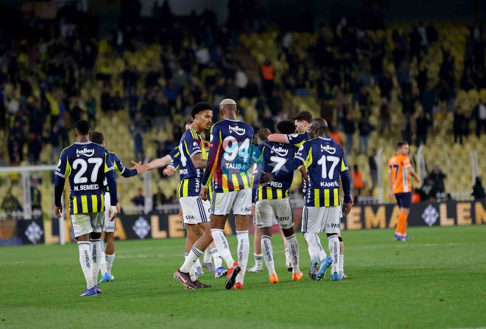 Fenerbahçe, Kadıköy'de Başakşehir'e Karşı Galibiyet Serisini Korudu