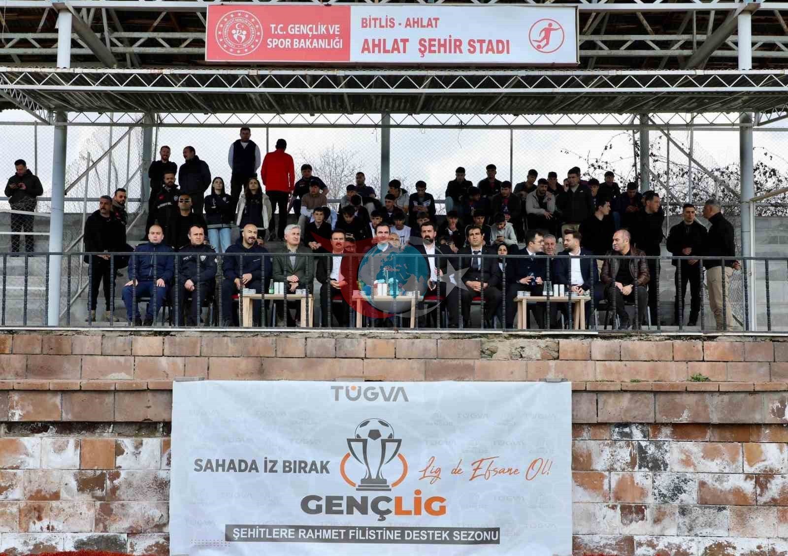 Ahlat’ta liseler arası bölge maçları başladı