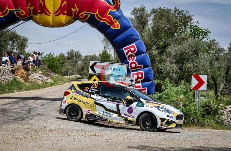 Türkiyenin ilk engelli kadın ralli pilotundan Bodrum Rallisi’nde çifte derece