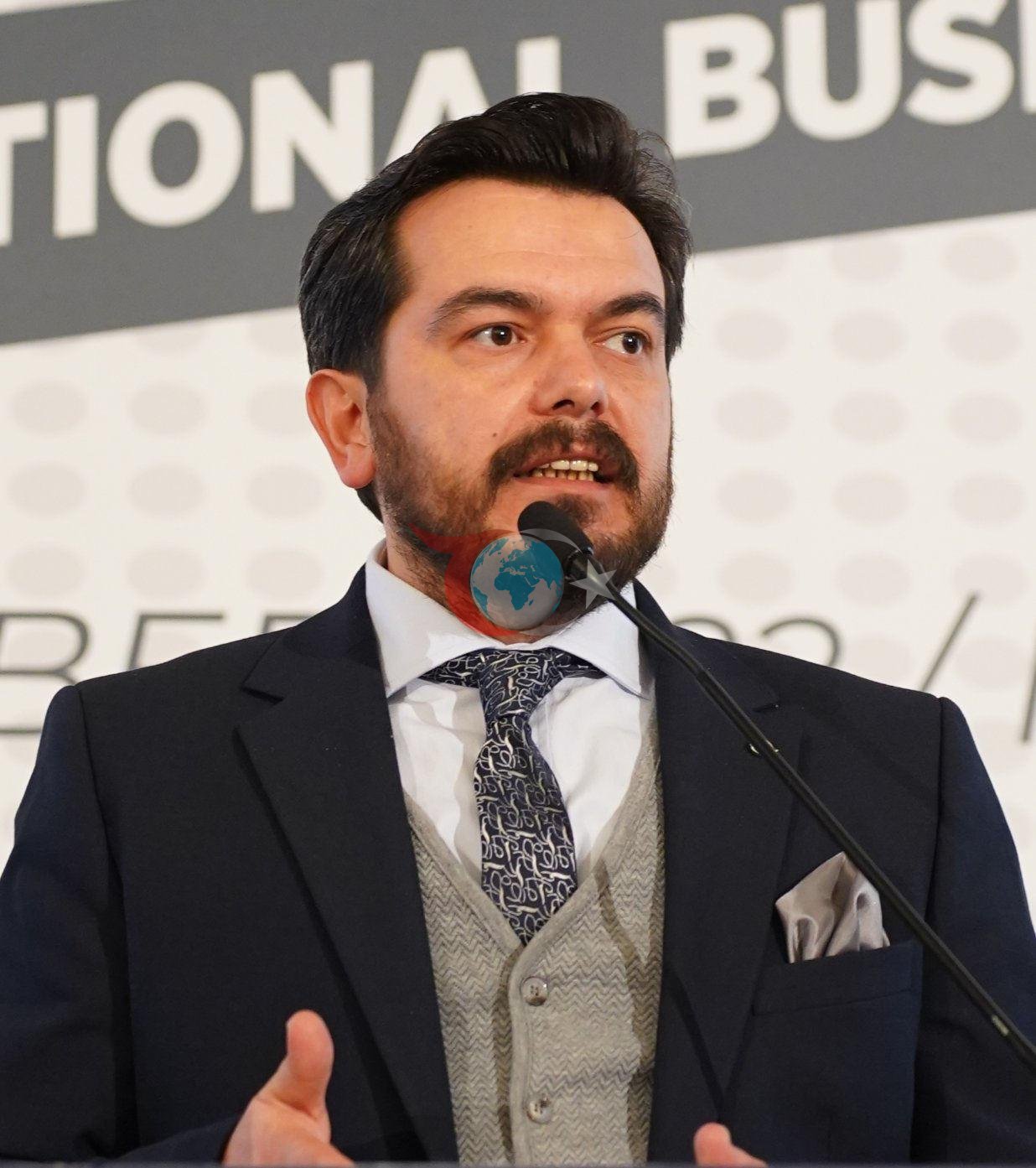 Doç. Dr. Yüksel Okşak