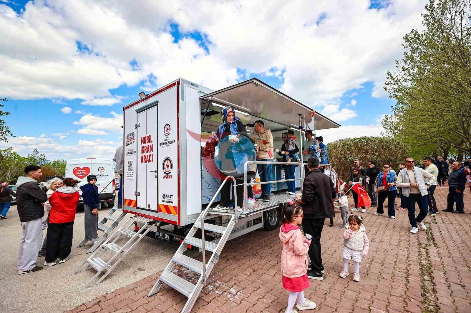 Denizli Büyükşehir Belediyesi'nin Mobil İkram Filosuna Yeni Araç Eklendi
