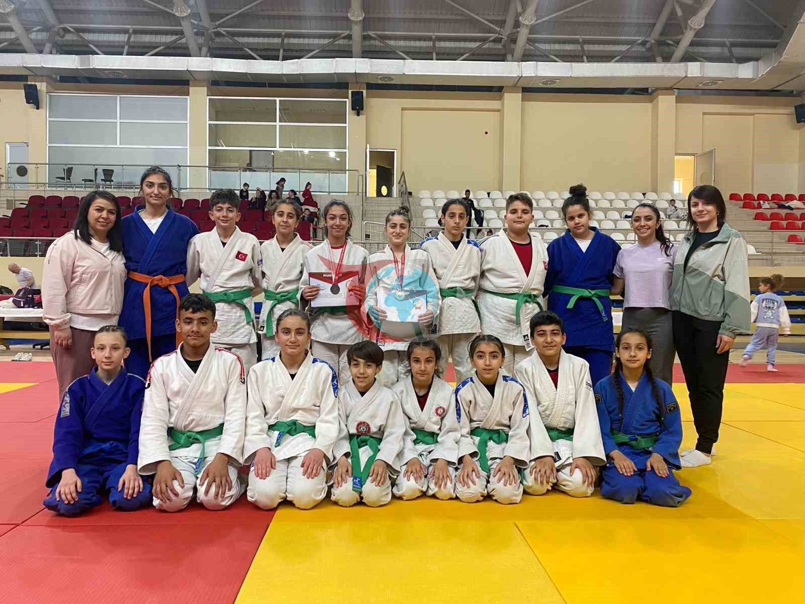 Salihli'nin Judocuları Bilecik'ten Başarıyla Döndü