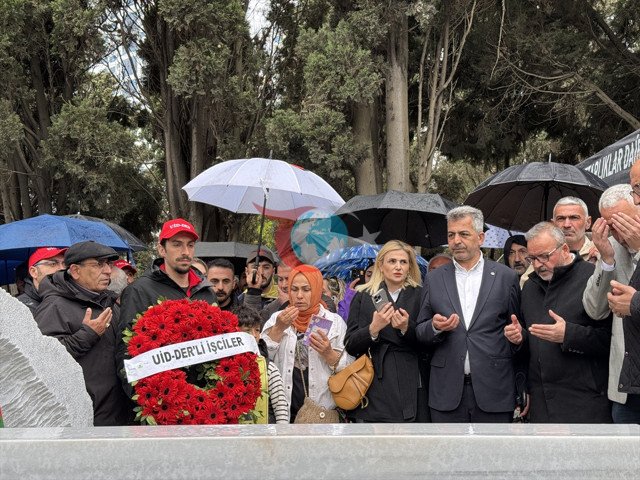 Sırrı Süreyya Önder mezarı başında anıldı Pervin Buldan: Bize çok büyük bir miras bıraktın - Resim: 0