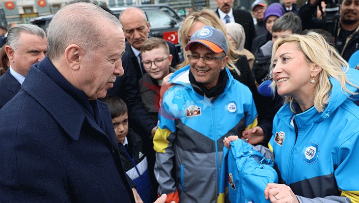 Cumhurbaşkanı Erdoğan, İpek Yolu Rallisi Katılımcılarını Ağırladı