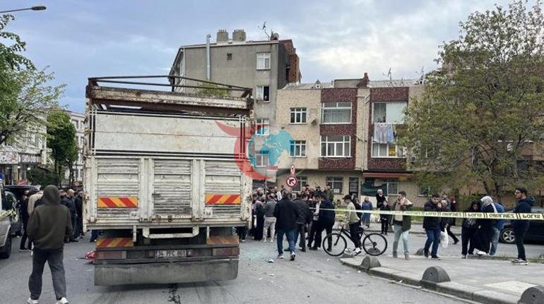 İstanbul Bağcılarda feci kaza Freni boşalan kamyon dehşet saçtı