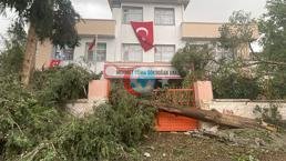 SON DAKİKA! Fırtınanın vurduğu Şanlıurfa ve Gaziantep'te okullarda eğitime ara verildi!