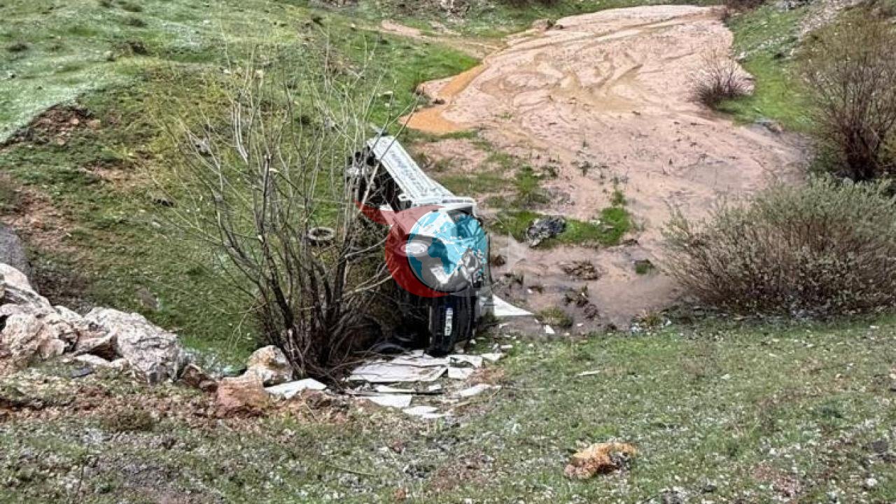 Bitlis'te Meydana Gelen Trafik Kazasında 4 Kişi Yaralandı