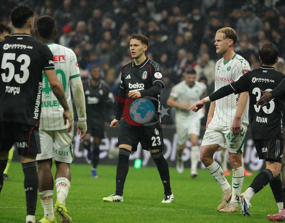 Son oynanan Beşiktaş-Konyaspor maçından bir kare