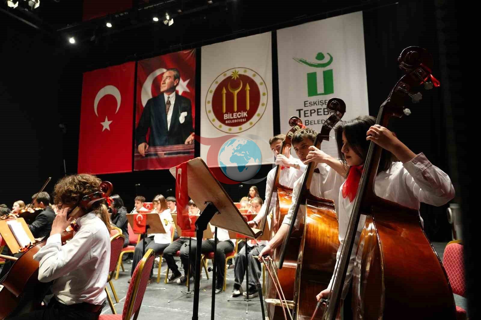 Çocuk Senfoni Orkestrası'nın Büyüleyici Performansı İzleyenleri Mest Etti