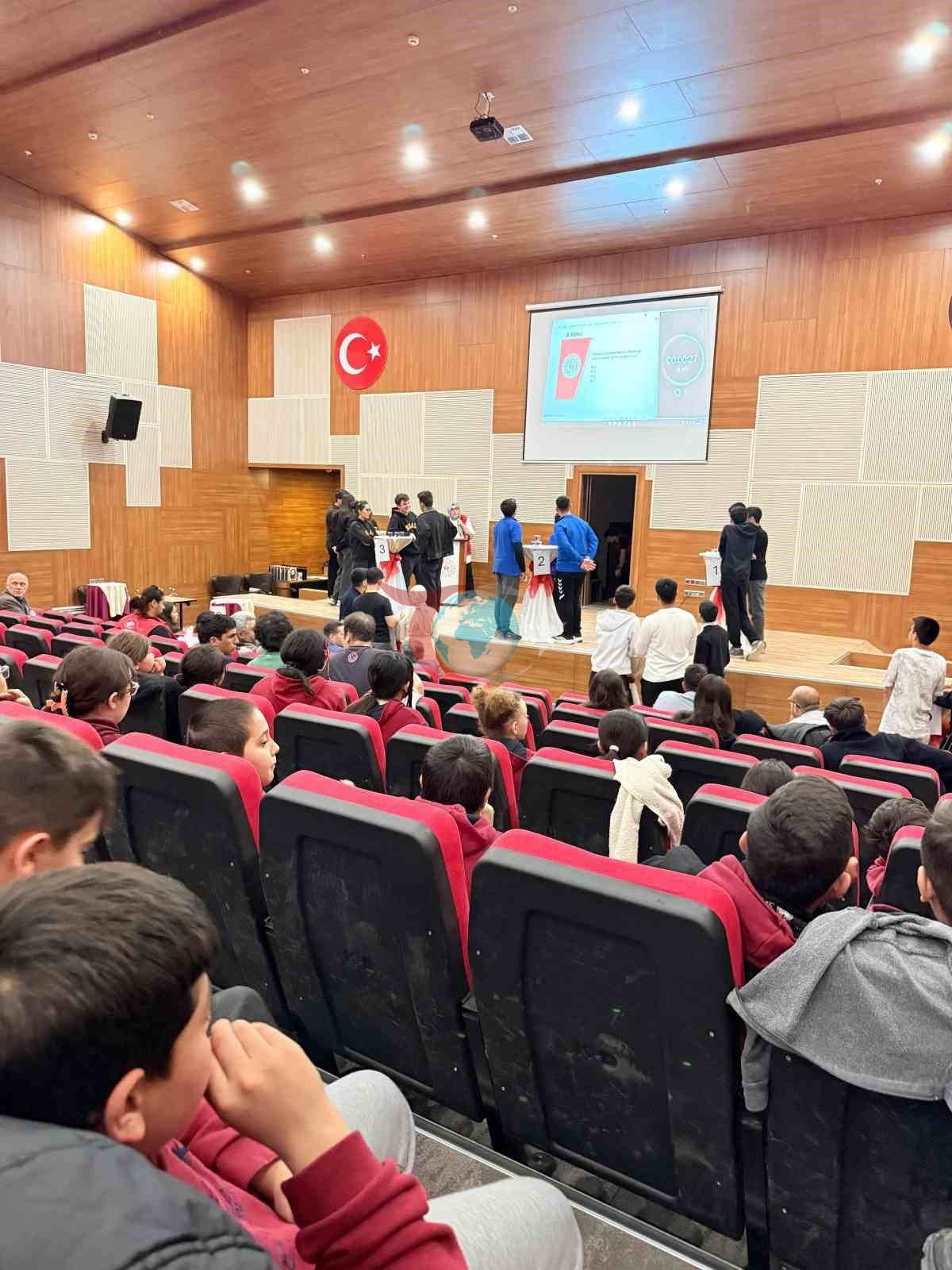 Menteşe&rsquo;nin gençleri bilgi yarışmasında il şampiyonu oldu