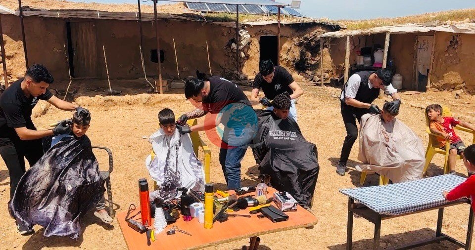 Şanlıurfa'da Gönüllü Berberlerden Çocuklara Destek