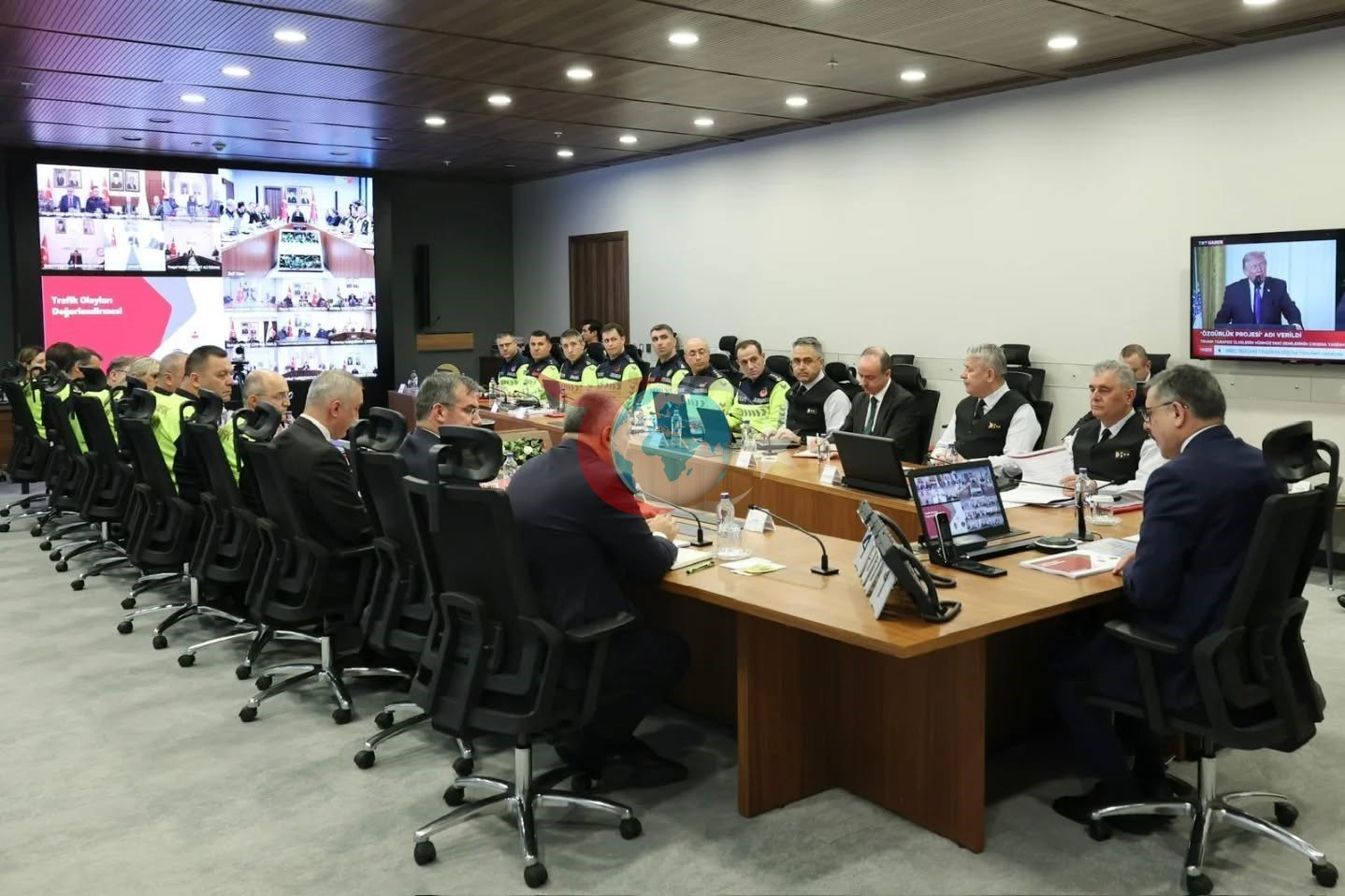 Vali Akbıyık trafik toplantısına katıldı