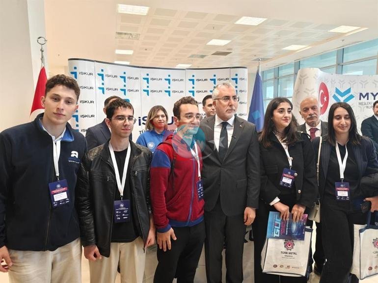 Bakan Işıkhan: İŞKUR uygulamamızda 250 milyon nitelikli iş araması gerçekleştirildi