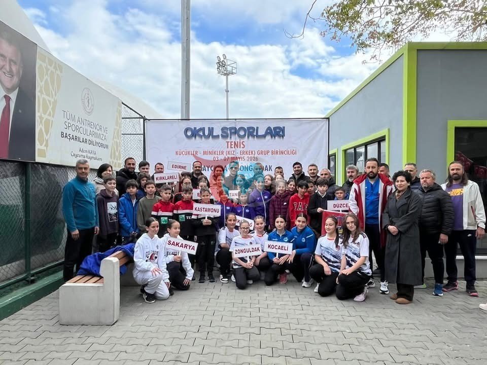 Çaycuma'da Okul Sporları Tenis Turnuvası Başladı