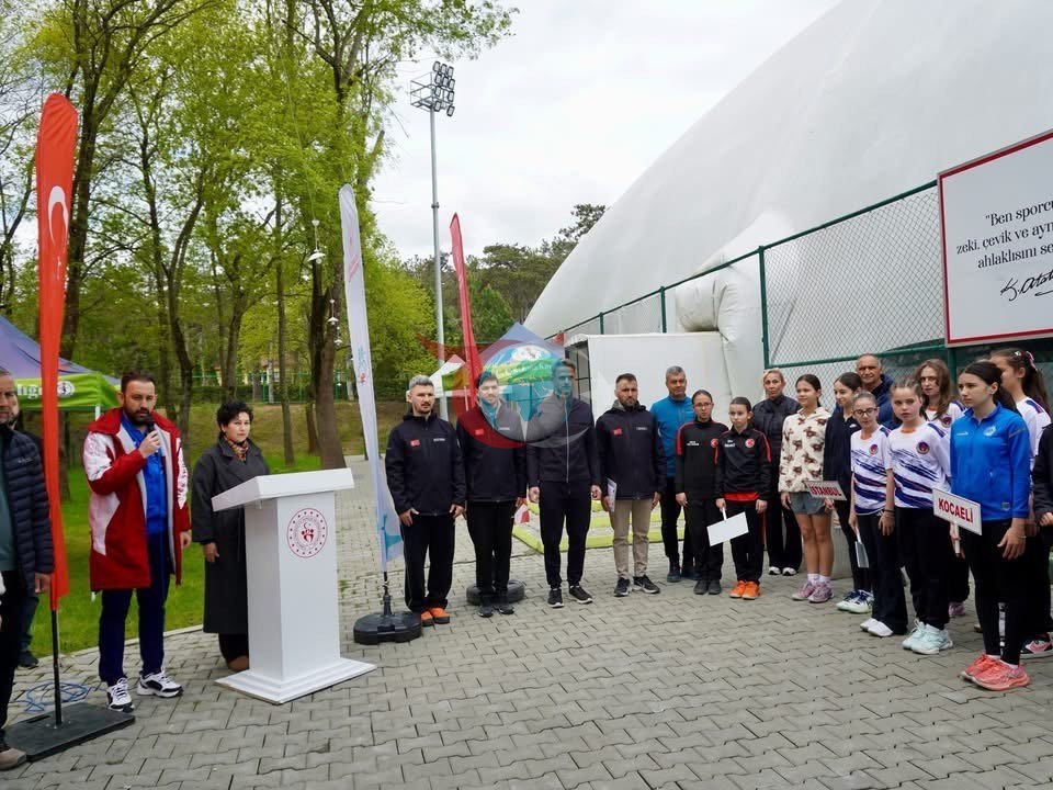 Okul Sporları Tenis Grup Birinciliği Müsabakaları Çaycuma&rsquo;da başladı