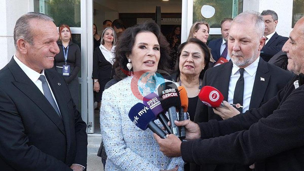 Hülya Koçyiğit KKTC'de Kültürel Etkinlikte Yer Aldı