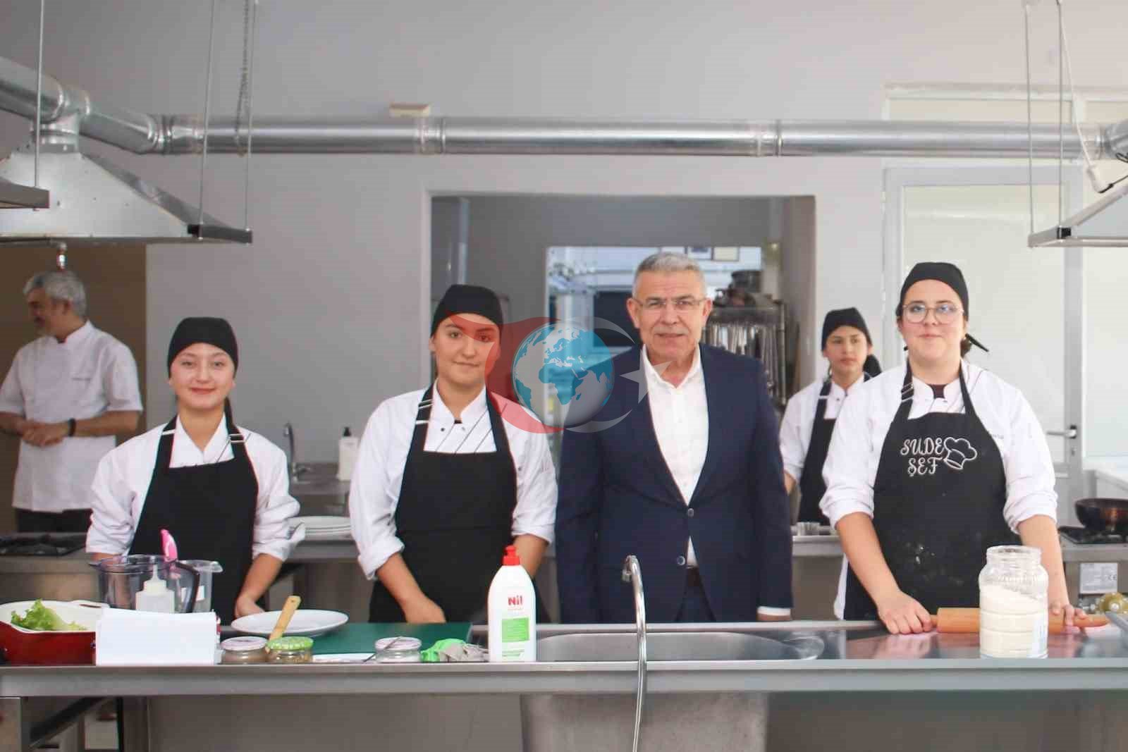 Köşk&rsquo;te öğrenciler hünerlerini mutfakta sergiledi