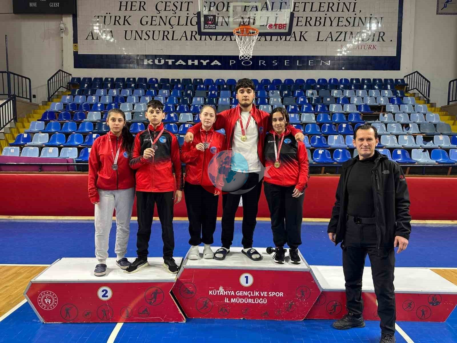 Pazarlar Spor Lisesi Tarihi Başarıya İmza Attı