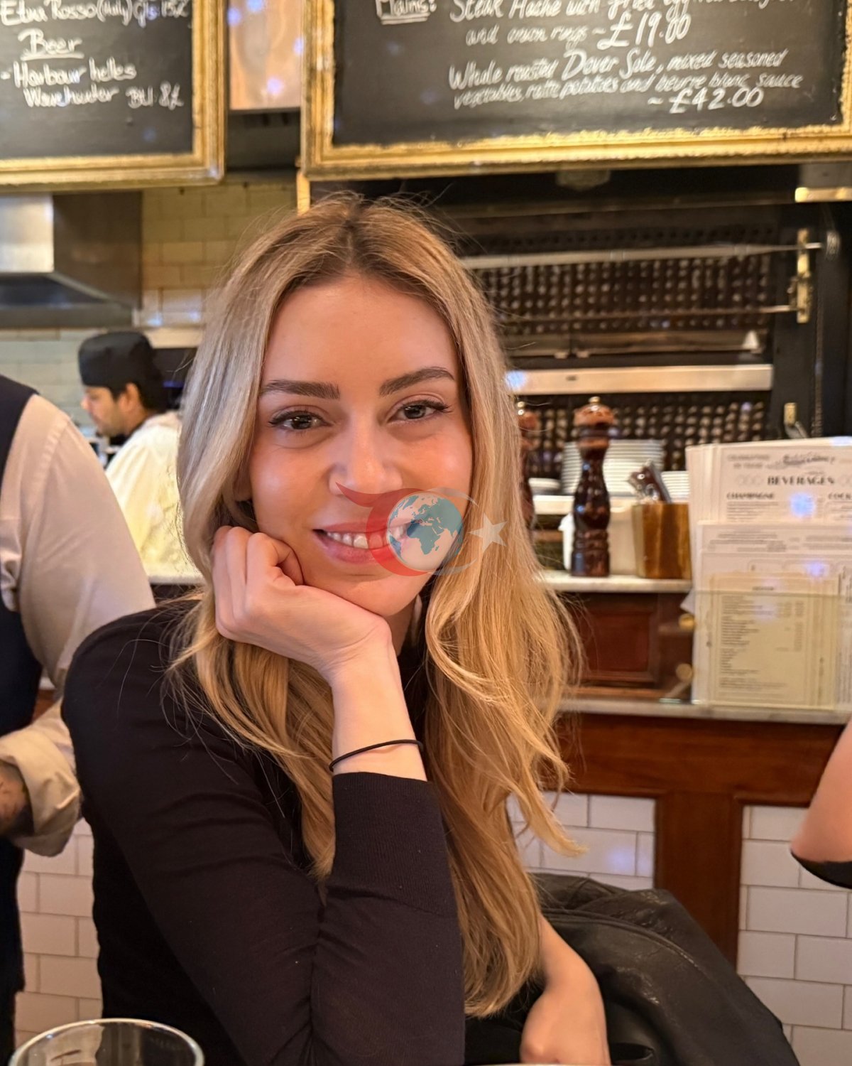 Sinem Kobal’ın Londra Şıklığı: Takipçileri Yeni Karelere Bayıldı