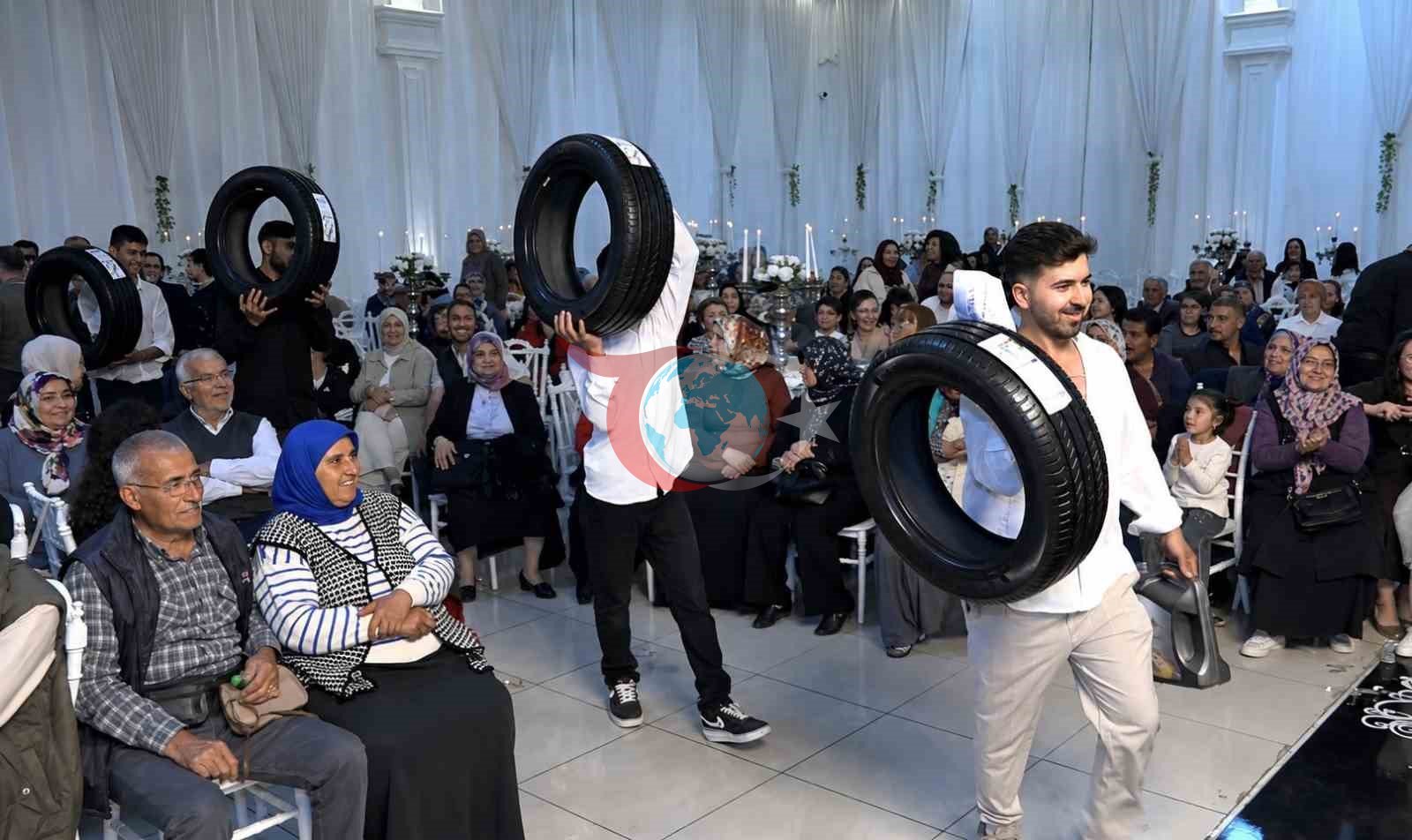 Mersin'de Düğünde Damada İlginç Hediye: Lastik ve Motor Yağı