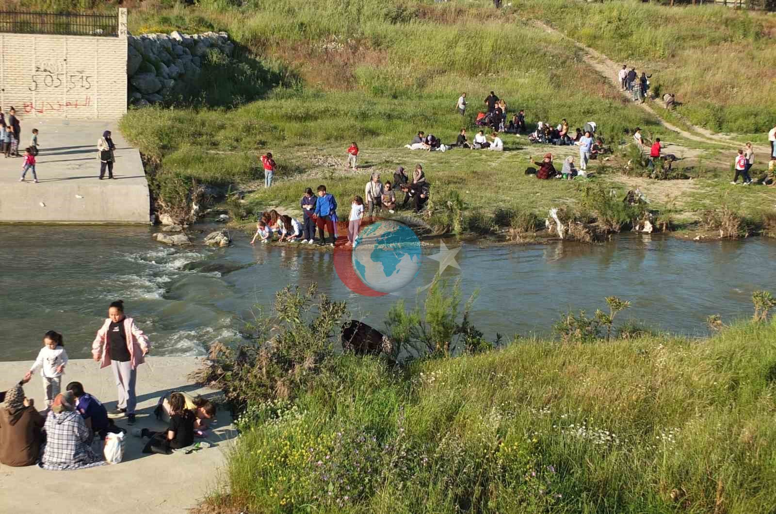 Balıkesir’de Hıdırellez Coşkusu: Vatandaşlar Dileklerle Karınca Deresi’ni Şenlendirdi