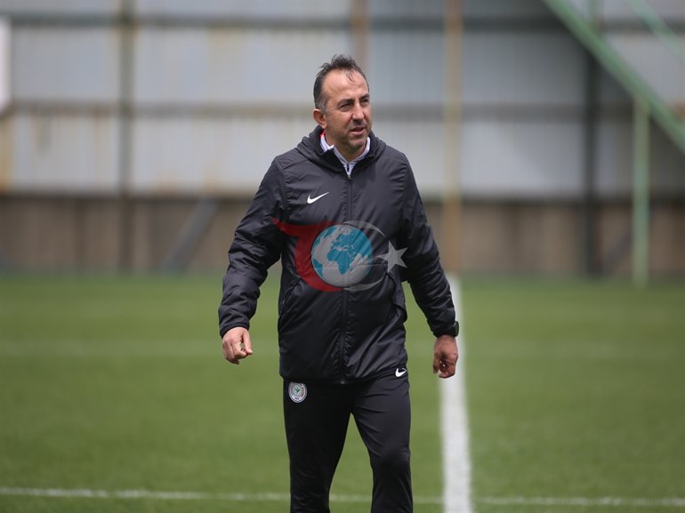 Çaykur Rizesporlu Sowe: Önümüzdeki maçları kazanmak istiyoruz