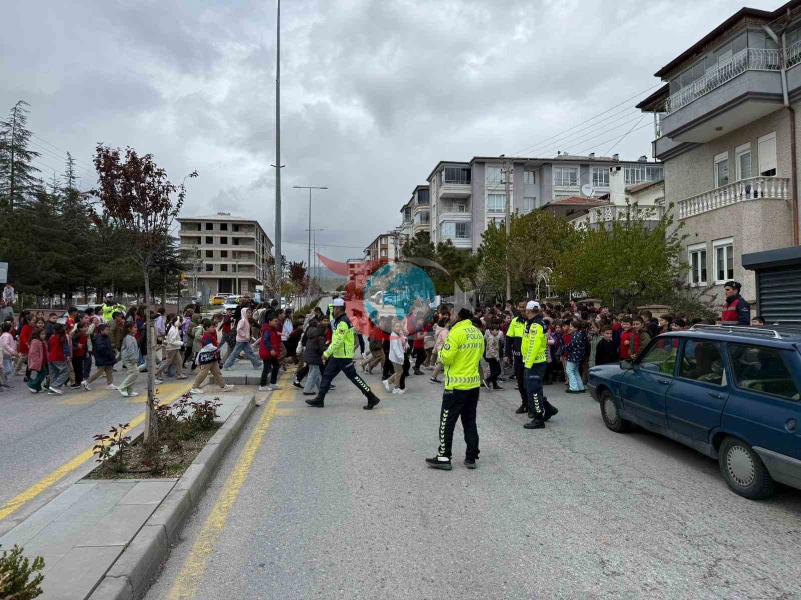 Develi'de Öğrencilere Trafik Kuralları Eğitimi
