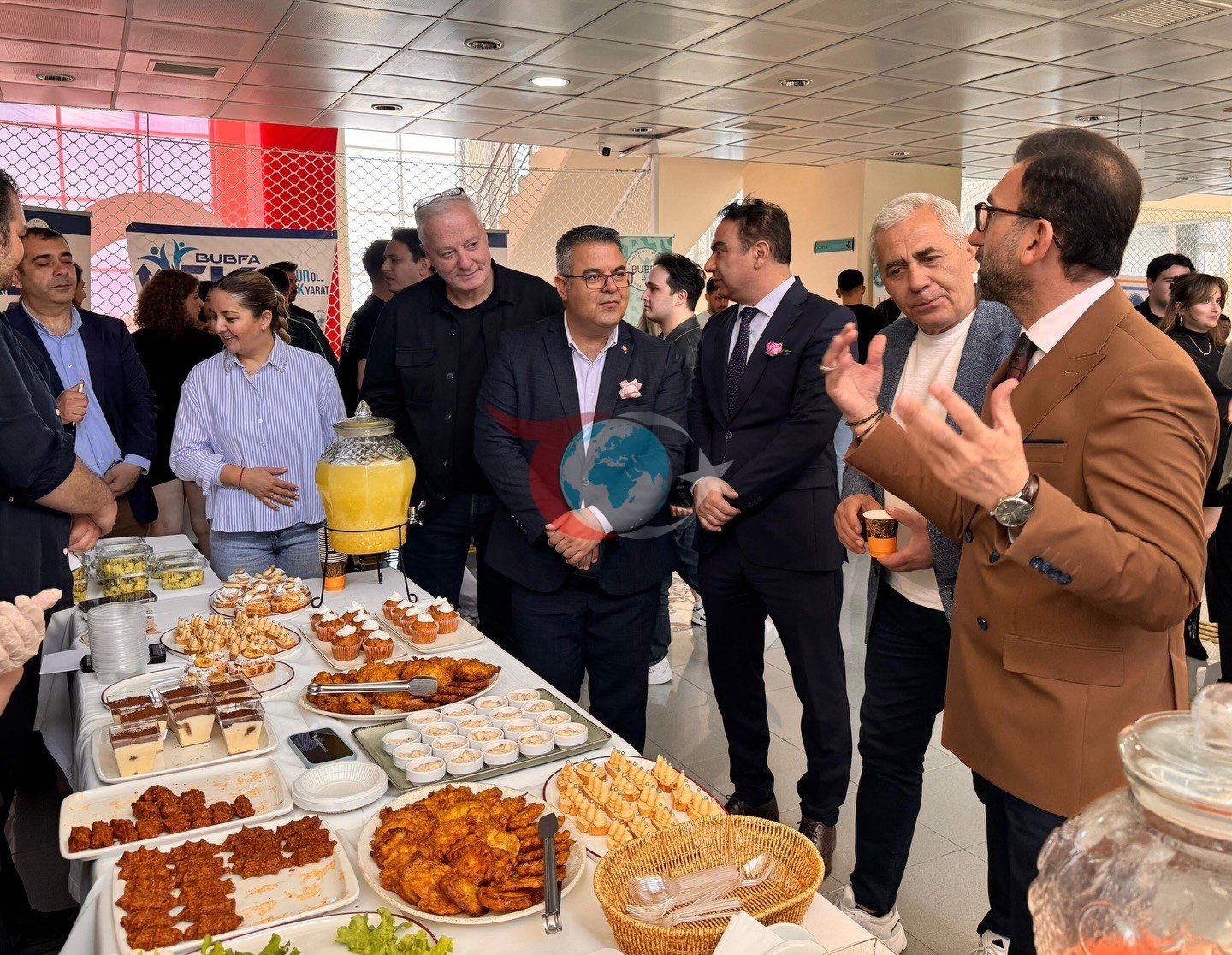 Burhaniye'de Üniversiteliler Bahar Şenliği ile Coştu