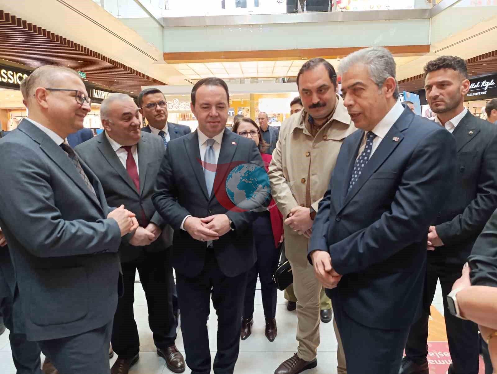 Zonguldak'ta 'Bin Renk Binbir Emek' Sergisi Sanatseverlerle Buluştu