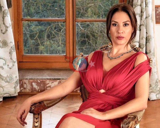 Evrim Alasya: "Aşk tılsımıyla kalsın, yaşayan bilsin"