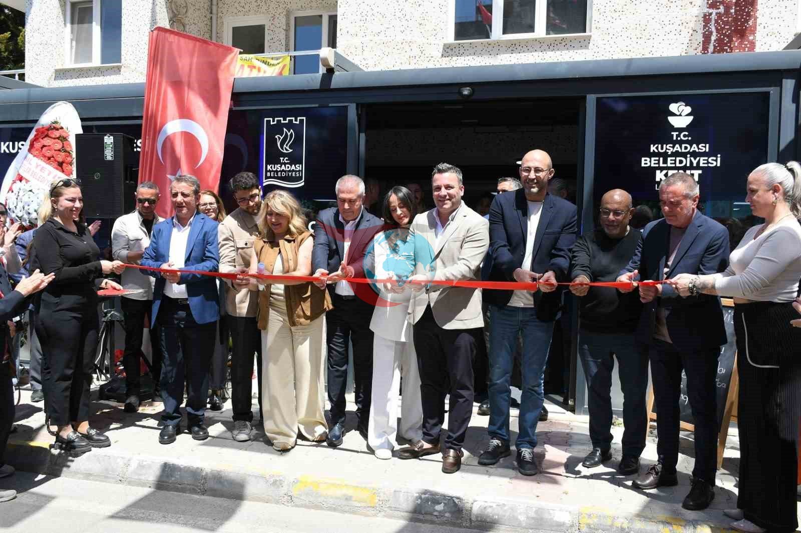 Kuşadası'nda Sosyal Dayanışmayı Artıracak Kent Lokantası Açıldı
