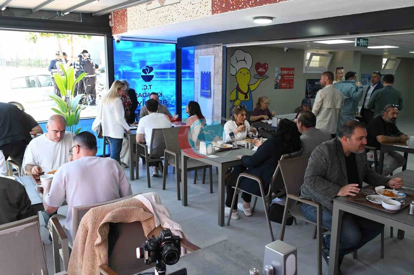 Kuşadası’nda Kent Lokantası hizmete açıldı