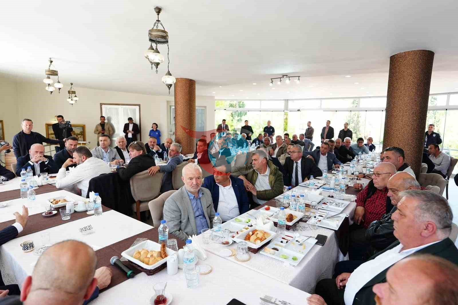 Başkan Dutlulu Saruhanlı&rsquo;da toplu ulaşım esnafıyla buluştu