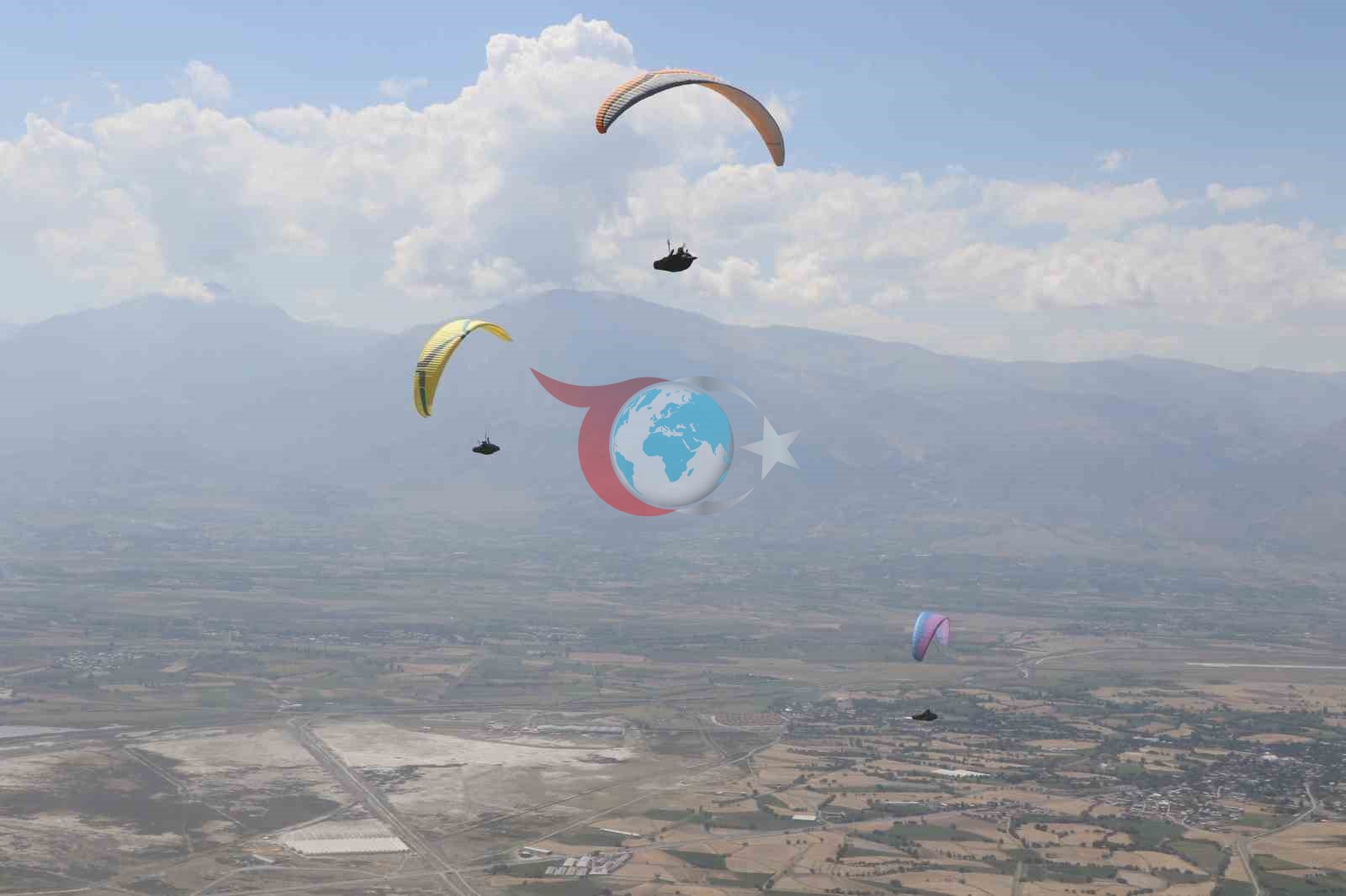 Erzincan Yamaç Paraşütü Yarışmasında Türkiye İkincisi