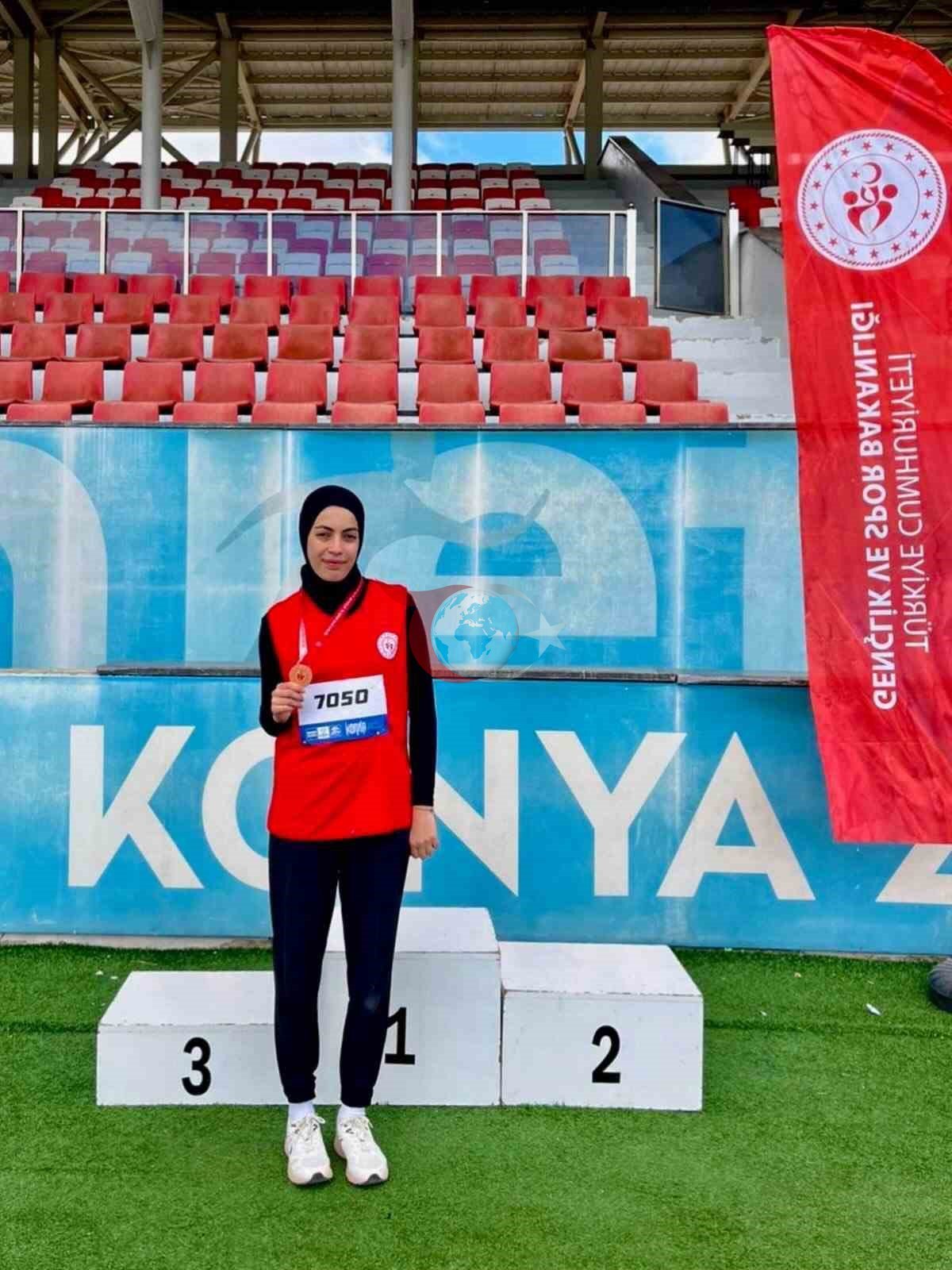 Bilecikli Atlet Hatice Kelek Türkiye Üçüncüsü Oldu