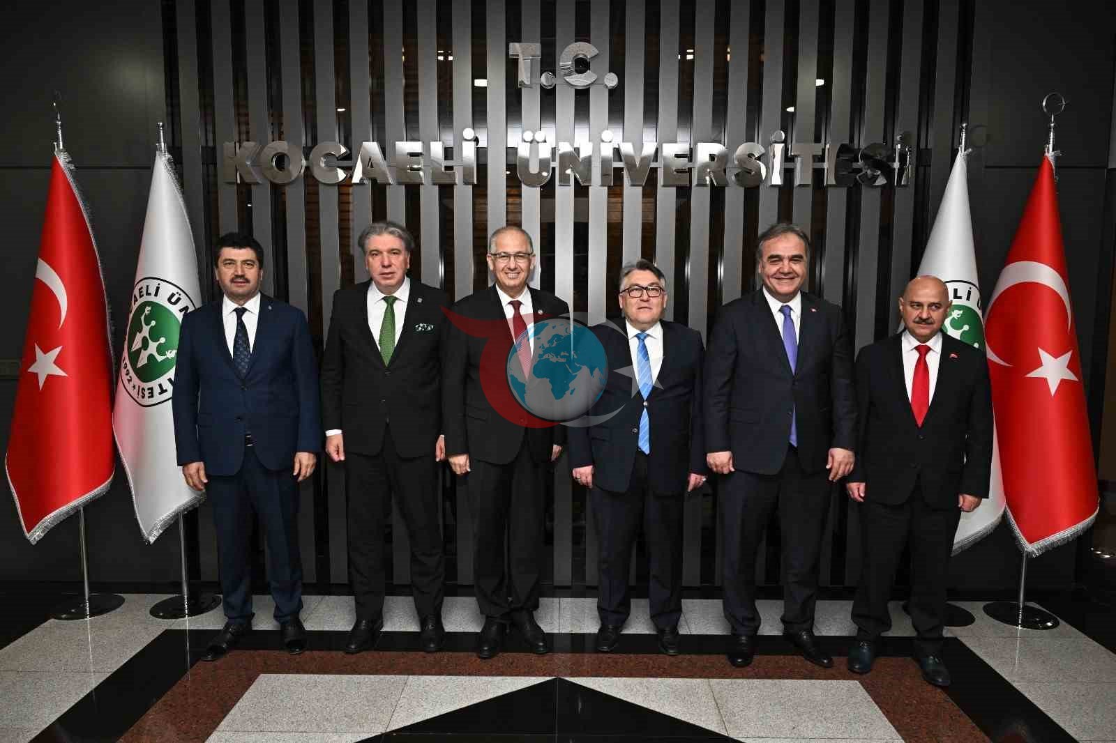 Rektör Özölçer, Türkiye’nin En Büyük Öğrenci Kongresi’nde Genç Bilim İnsanlarıyla Buluştu