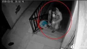 Mardin’de ilginç hırsızlık Kapı önündeki ayakkabıyı numarasına bakarak çaldı