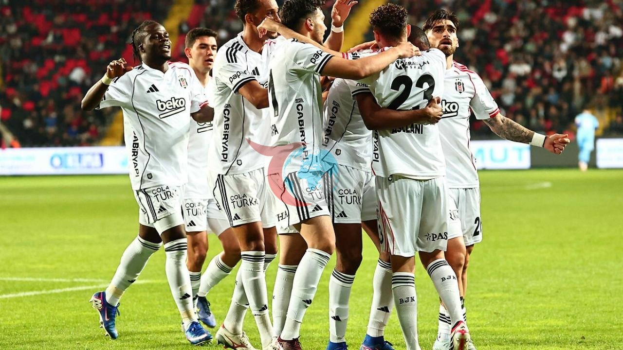 Beşiktaş'ta Konyaspor Mağlubiyeti Sonrası Ayrılık Rüzgarı! Sezon Sonu 5 Oyuncu Veda Ediyor