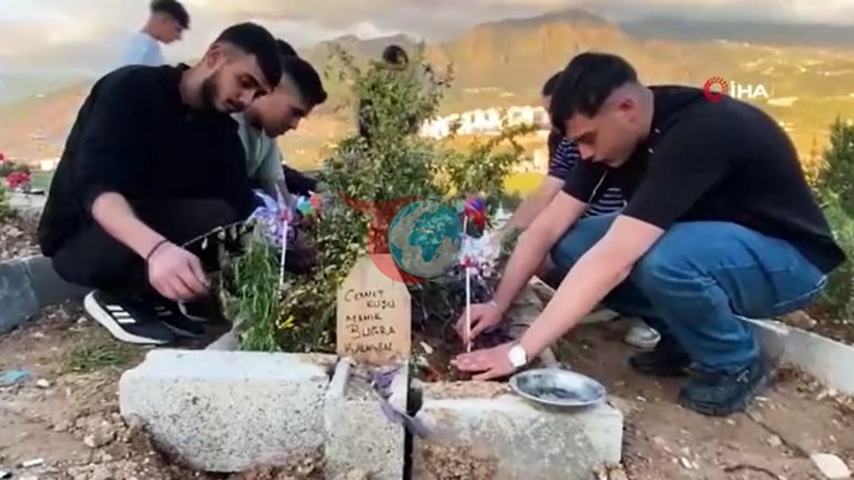 Staj yaptığı pastanede can vermişti Mahir Buğra’nın mezarı başında arkadaşlarından duygu dolu veda