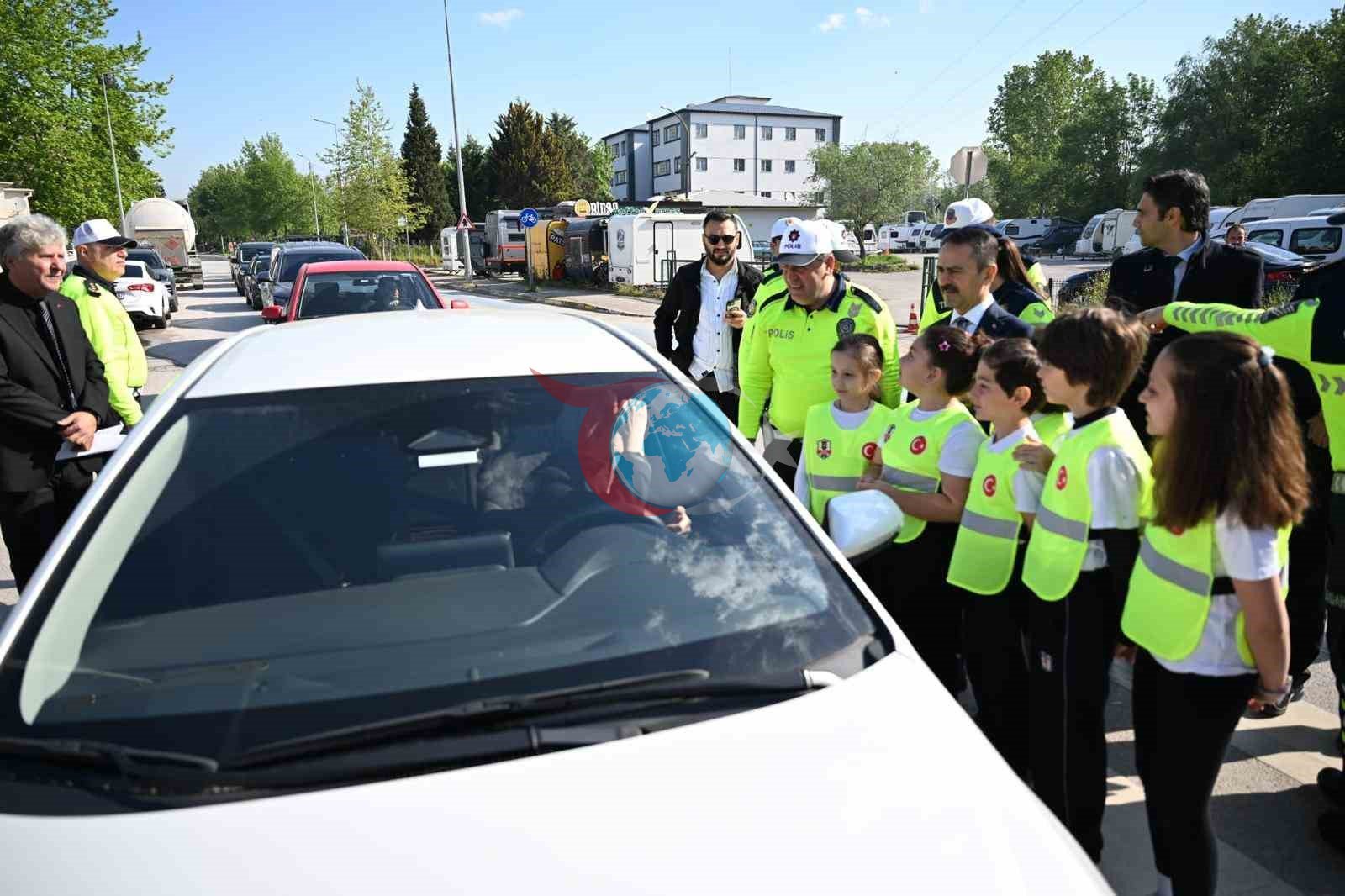 Genç Trafik Dedektifleri Kocaeli'de Görev Başında: Hem Öğrendiler Hem Öğrettiler