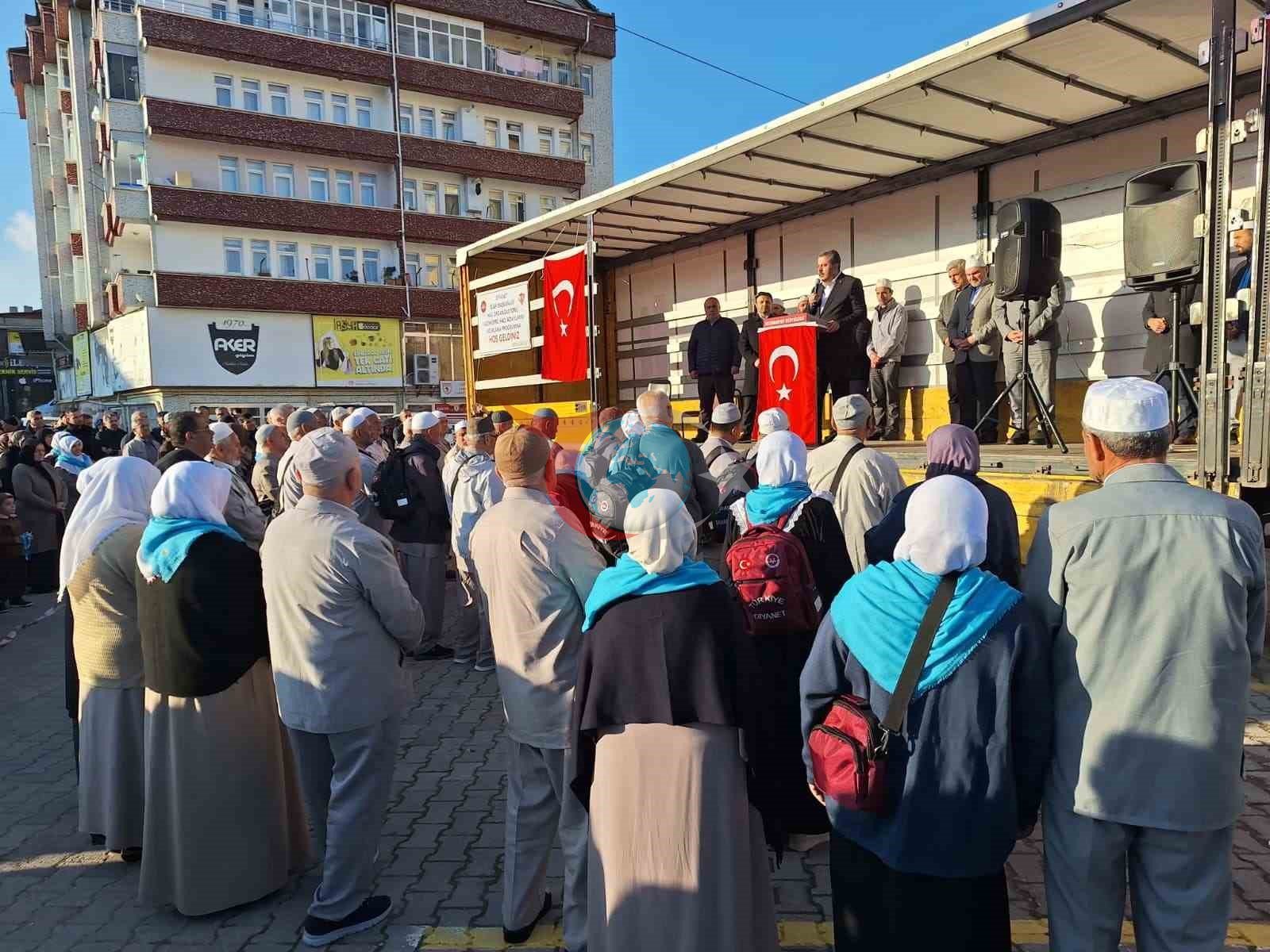 Vezirköprü’de Hac Yolculuğu Dualarla Başladı