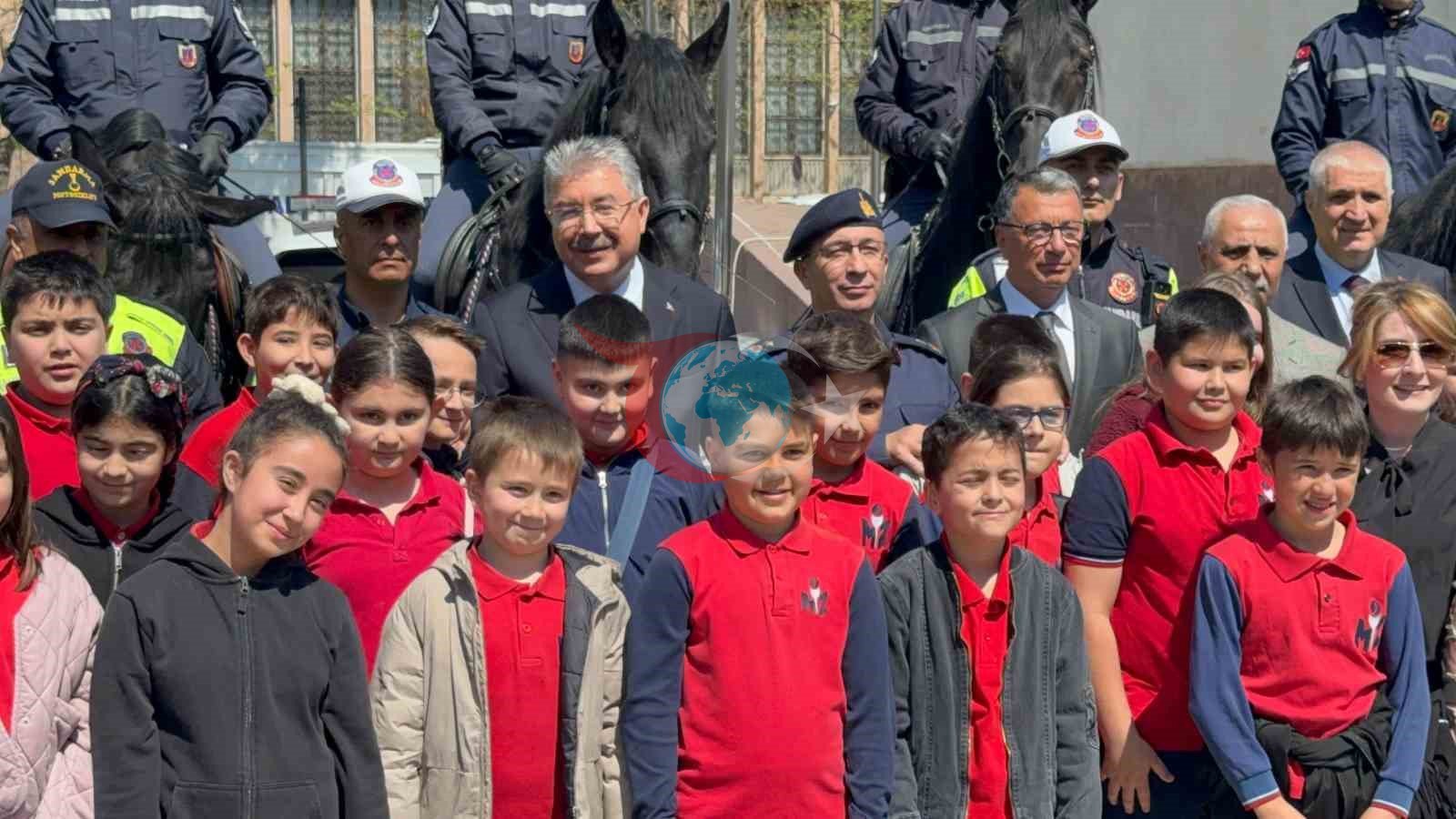 Vali Yฤฑlmaz alkol gรถzlรผฤรผnรผ taktฤฑ, futbol topunu kaleye gรถndermede hayli zorlandฤฑ