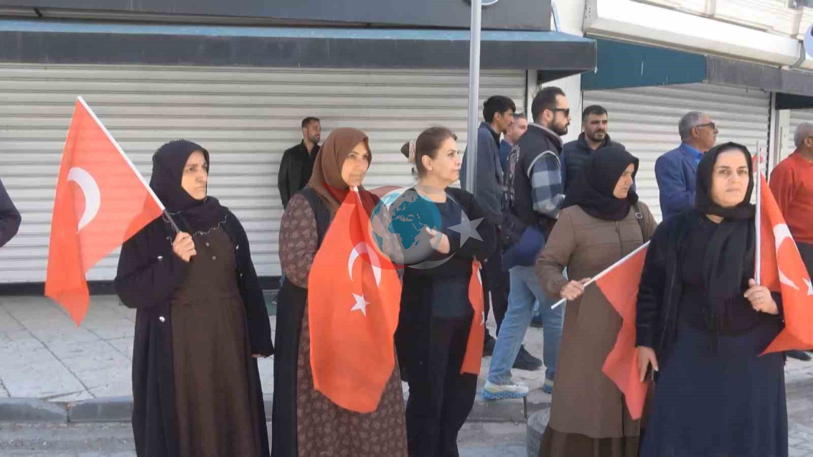 Van'da Annelerin Evlat Hasreti: Mücadele Sürüyor