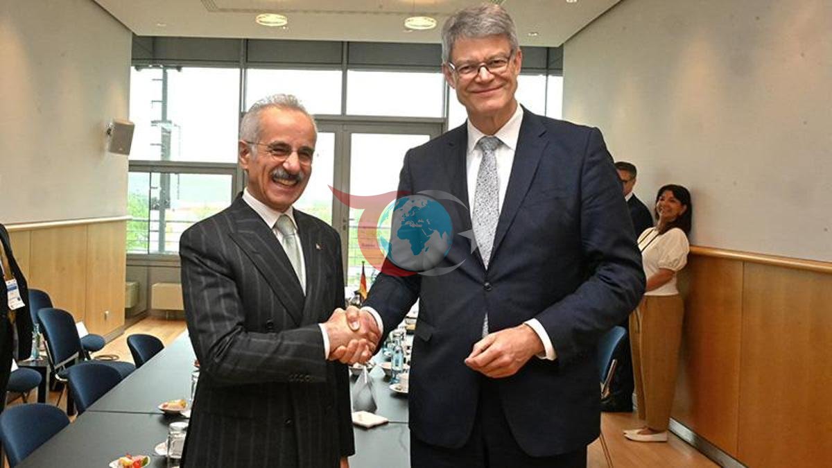 Bakan Uraloğlu, Alman Ulaştırma Bakanı Schnieder ile Görüştü