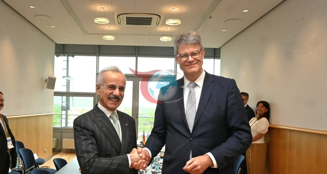 Bakan Uraloğlu, Almanya'da Federal Mevkidaşı ile Temasta Bulundu
